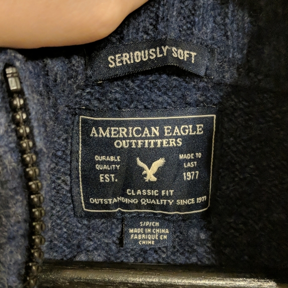 American Eagle sweater - Picture 2 of 4